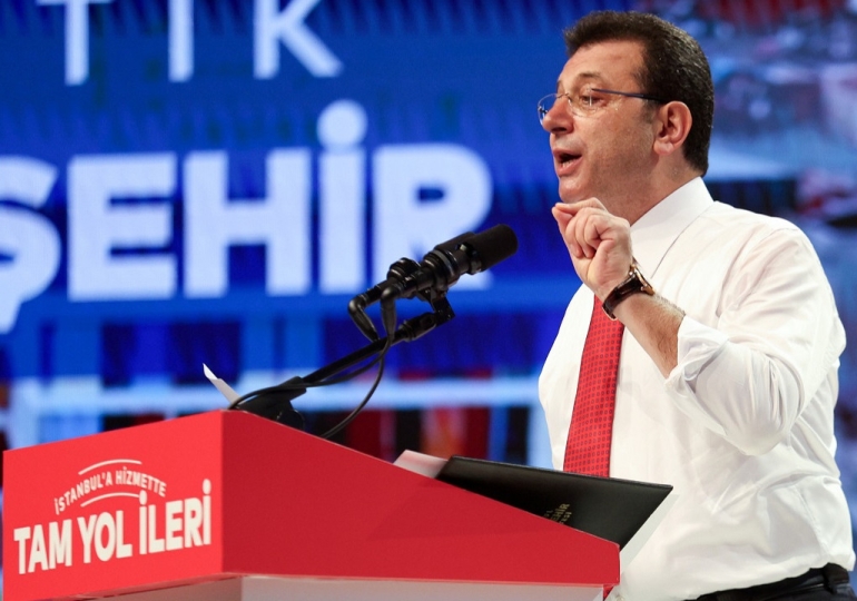 İmamoğlu, CHP İstanbul aday tanıtım toplantısında yuhalandı