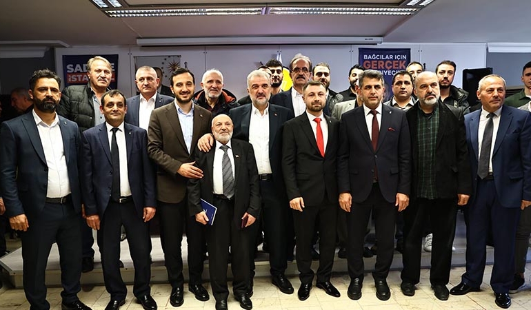 Gelecek Partisi’nde toplu istifa: AKP’ye katıldılar