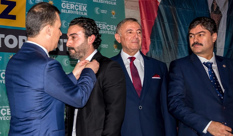 Gelecek Partisi’nden istifa eden 1025 kişi AKP’ye geçti
