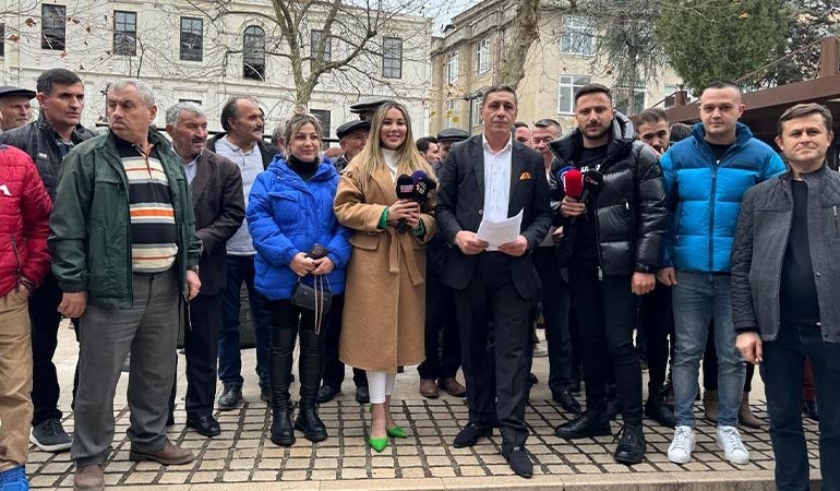 İYİ Parti’de 117 kişi zehir zemberek sözlerle istifa etti