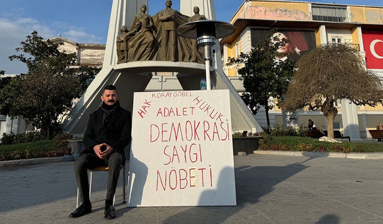 CHP’den listeye giremeyince oturma eylemi başlattı