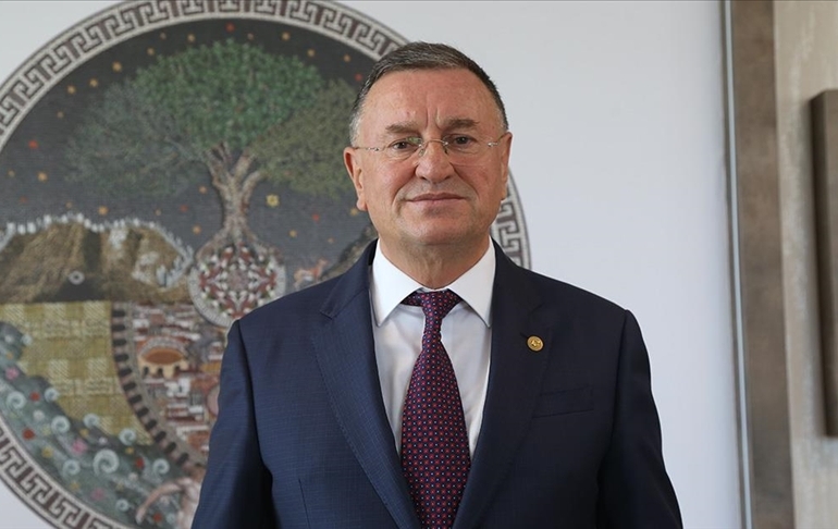 Lütfü Savaş vazgeçmiyor