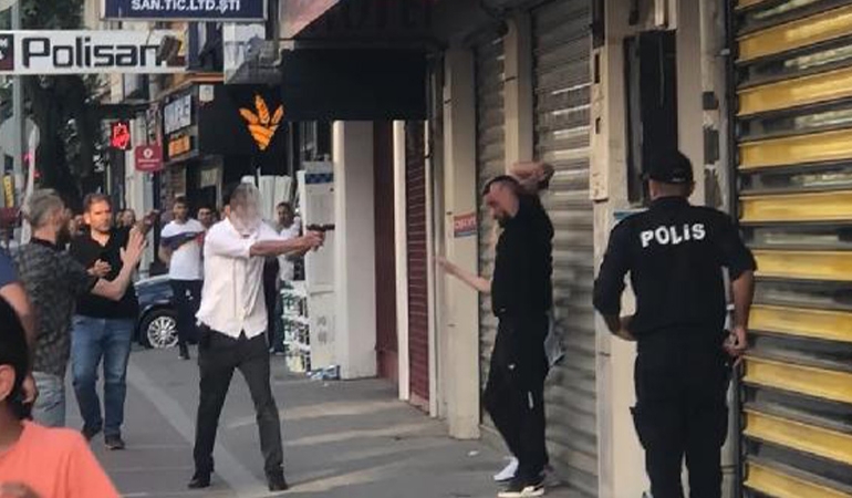 Sevgilisini rehin alan saldırganı öldüren komisere beraat kararı