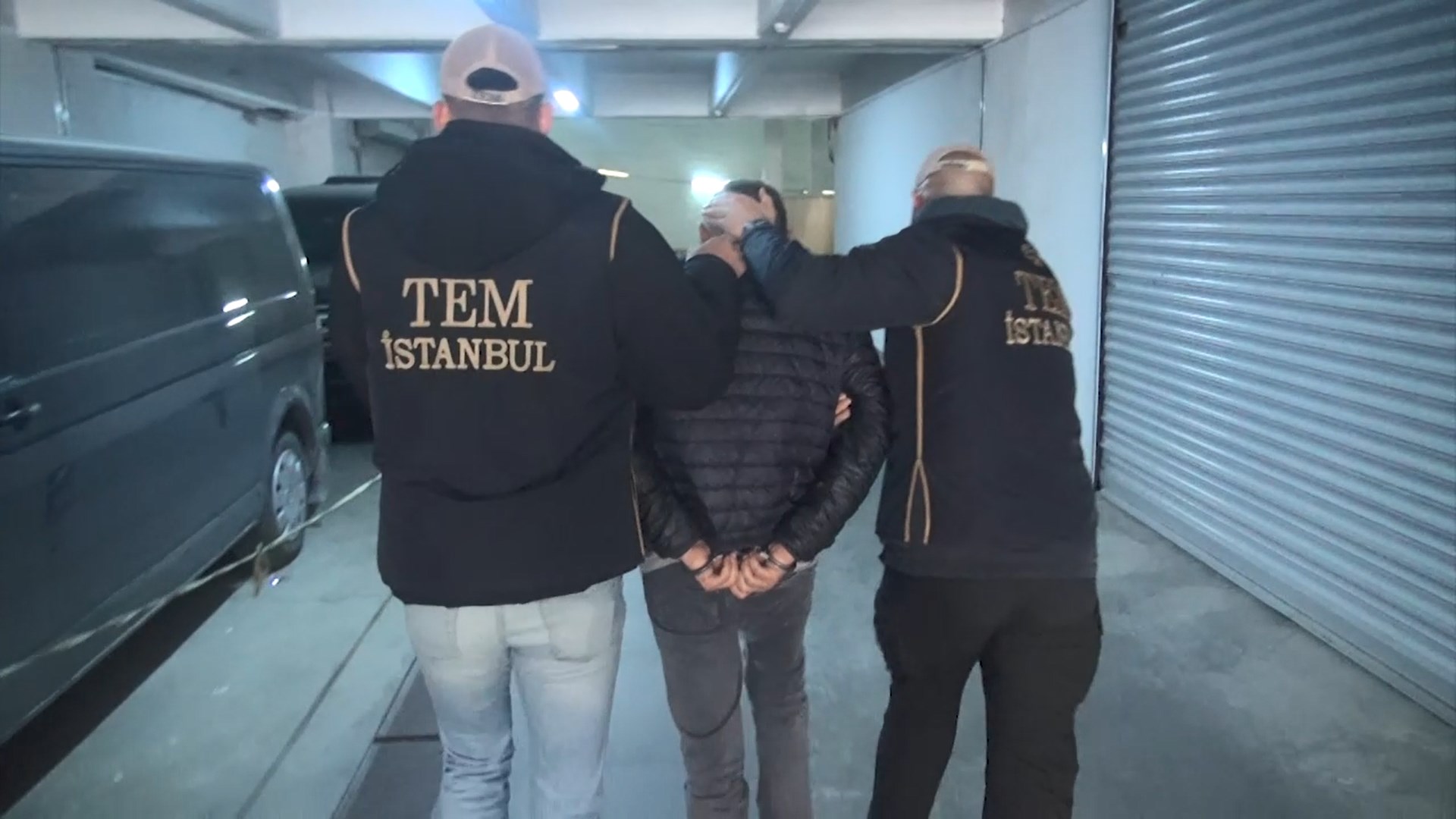 ISTANBUL---FETO-UYELIGINDEN-ARANAN-BEKIR_28091