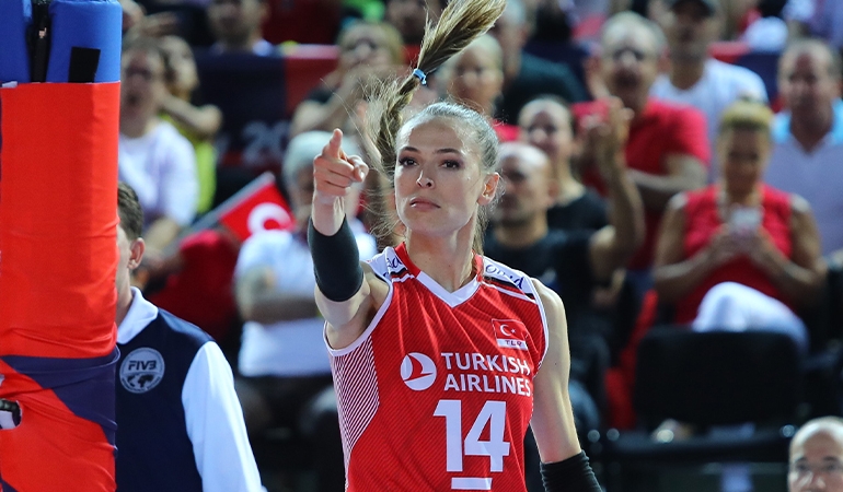 Fenerbahçe’den Eda Erdem heykeli için açıklama