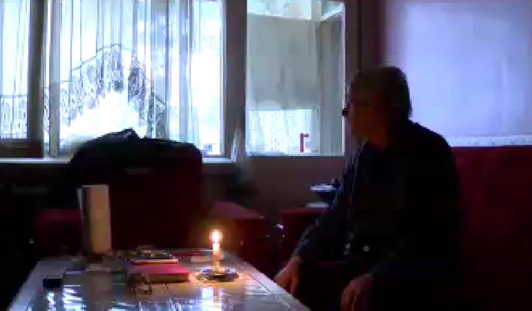 Emekli karanlıkta kaldı