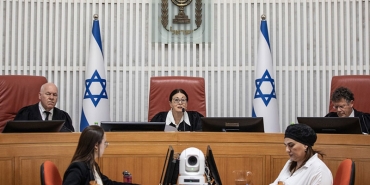 israil-mahkeme