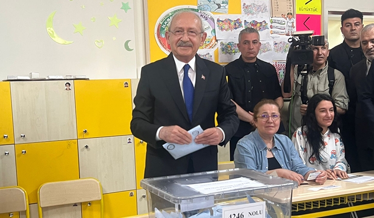 Sandık başına giden Kılıçdaroğlu, 14 yıl sonra bir ilki yaşadı