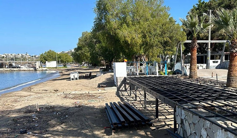 Bodrum’da halk plajına ‘çökenlere’ ceza