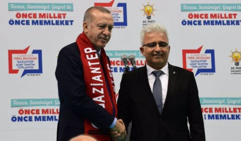 Depremle ilgili aranan AKP’li eski belediye başkanı Ökkeş Kavak teslim oldu