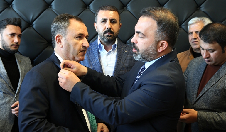 CHP belediye başkan adayı AKP’ye geçti