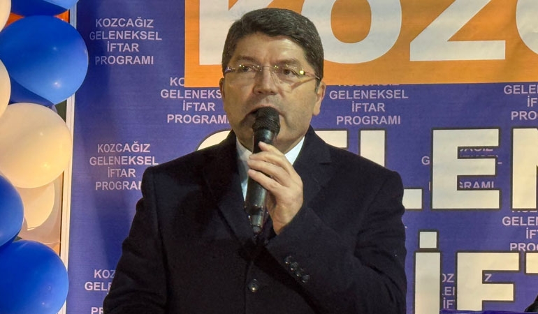 Bakan Tunç: Oyları bölmeyelim, ampulün altında birleşelim