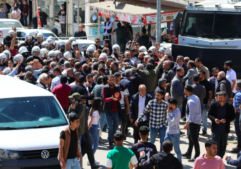 DEM’in kazandığı belediyede seçimler yenilenecek