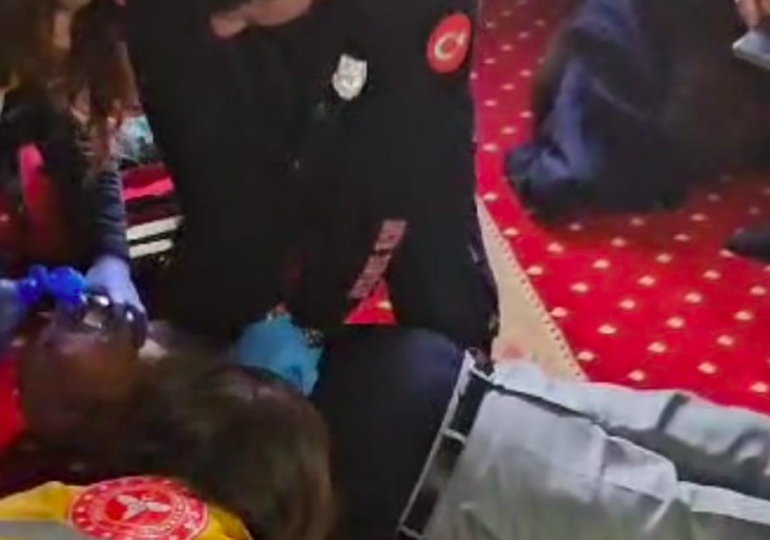 Bayram namazında acı olay