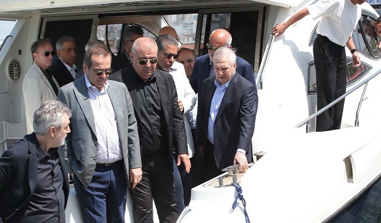 Aziz Yıldırım 6 yıl sonra Fenerbahçe tesislerinde: Başkan adayına ‘Ali Koç’ tepkisi…
