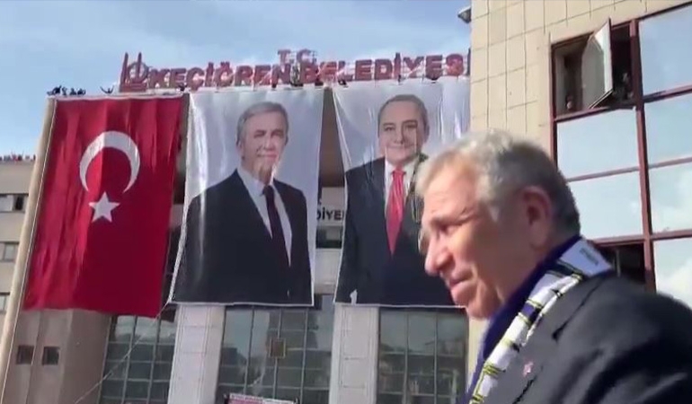 T.C. tabelası Keçiören Belediyesi’ne geri takıldı