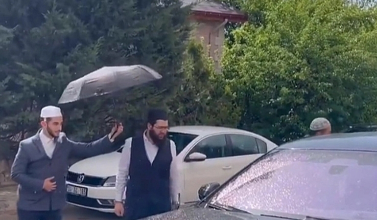 Menzil şeyhinin oğlunun lüks şovu