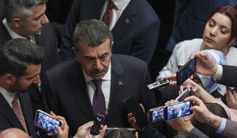 Milli Eğitim Bakanı Tekin: Müfredatı seyrelteceğiz