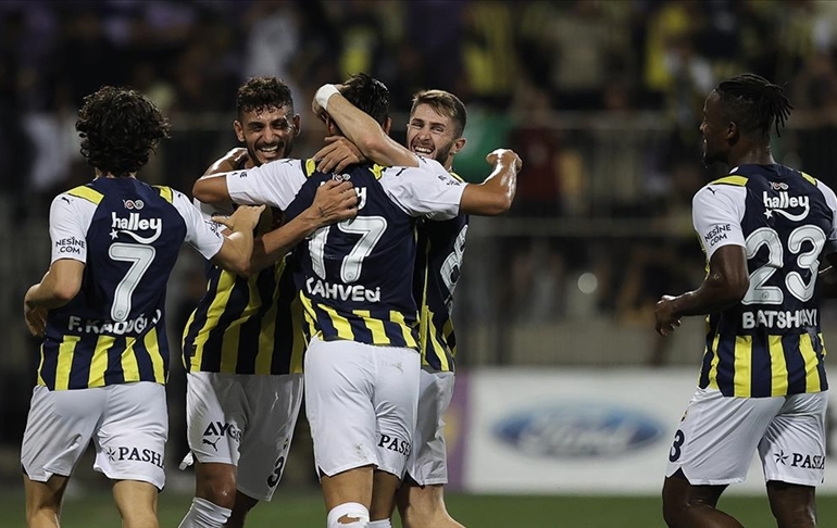Fenerbahçe evinde Adana Demirspor’u mağlup etti