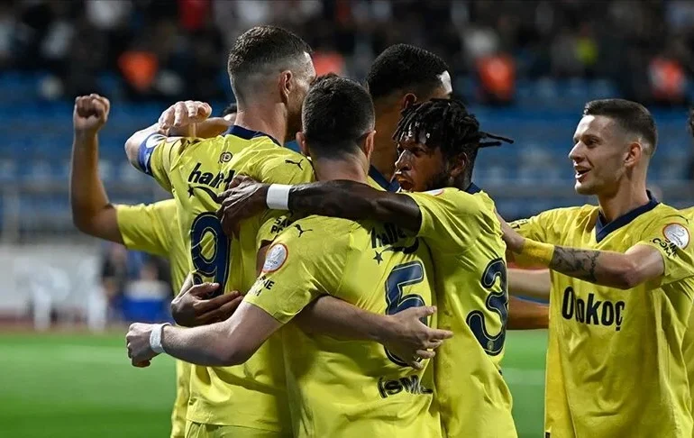 Fenerbahçe, maç fazlasıyla lider