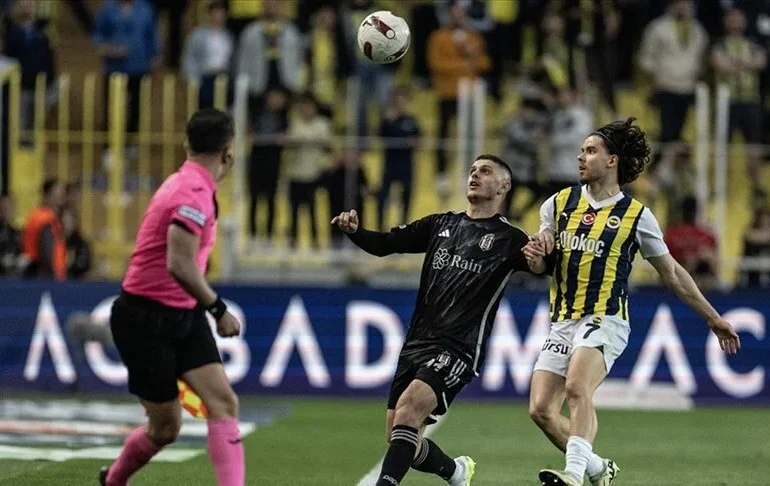 Derbide 3 puan Fenerbahçe’nin