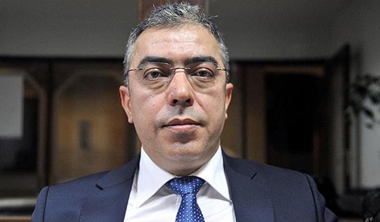 AKP’de Van çatlağı… Erdoğan’ın danışmanı Mehmet Uçum’dan dikkat çeken mesajlar