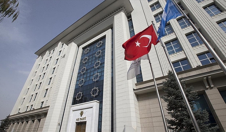 AKP il başkanı görevinden istifa etti