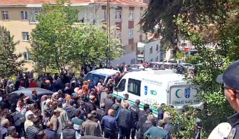 Bayrampaşa’da cinayet: Eşini ve kızını öldürdü!