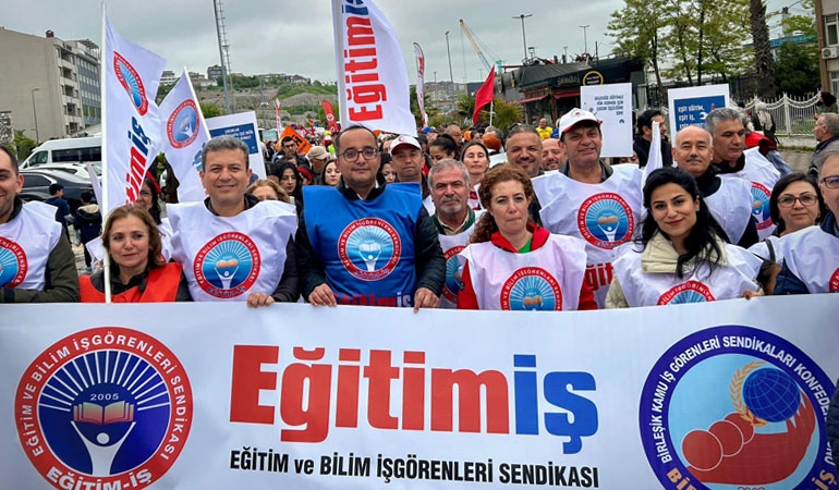 Eğitim-İş yeni müfredat için harekete geçti: Bilimsel ve laik eğitimden uzak, ezberci ve dogmatik
