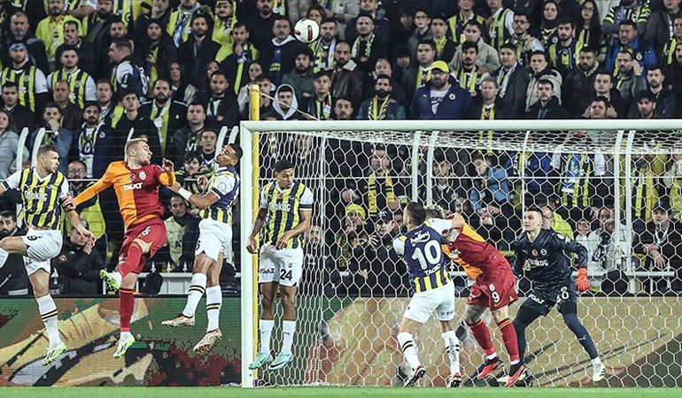 Galatasaray-Fenerbahçe derbisinin tarihi belli oldu
