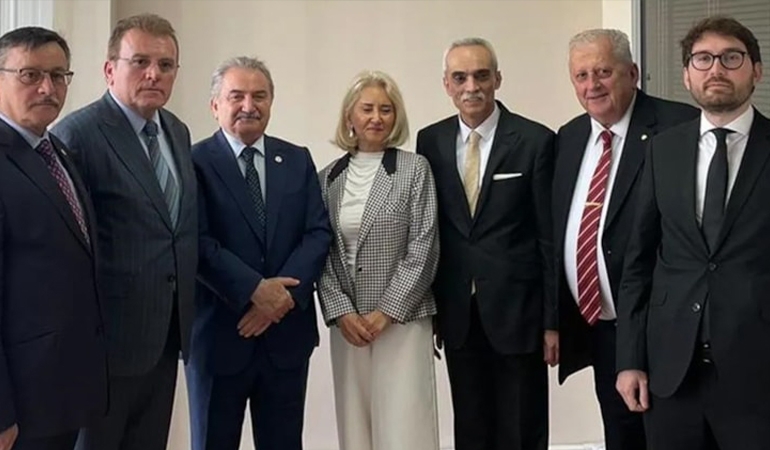 Beş siyasi parti ‘Kurtuluş İttifakı’nı kurdu