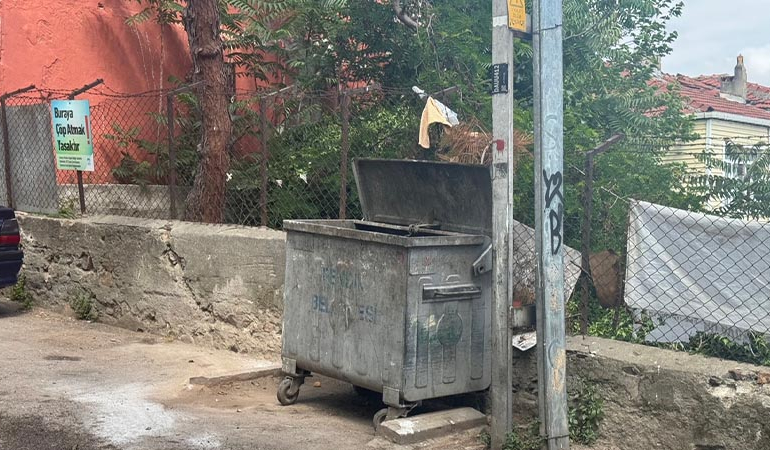 Pendik’te 4 ayrı konteynerde parçalanmış erkek cesedi bulundu