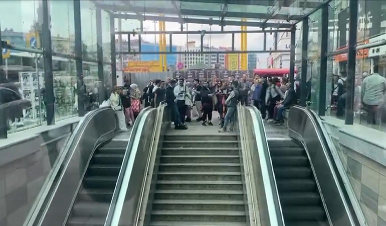 İstanbul’da metroda intihar