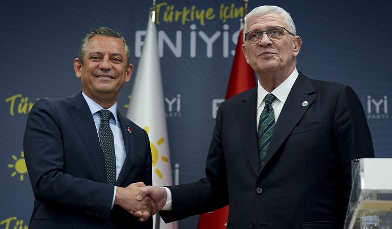 Özgür Özel’den Müsavat Dervişoğlu’na ziyaret: ‘İlişkimizi sürdüreceğiz’
