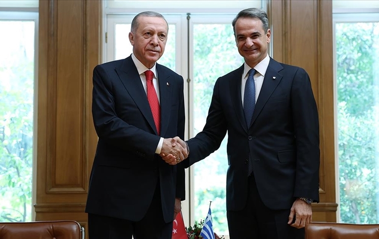 Yunan basınından ‘Türkçe’ manşet