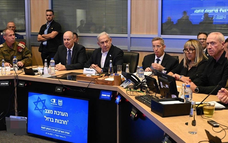 İsrail savaş kabinesinde kriz: Netanyahu’ya meydan okuyan bakana destek