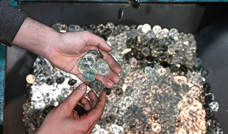 Resmi Gazete’de yayımlandı… 5 liralık madeni para tedavüle çıktı