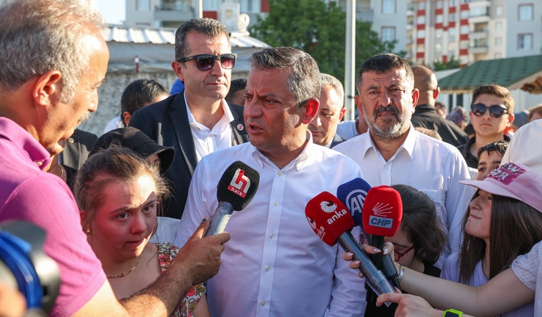 Özgür Özel MHP’li iki isme işaret etti: ‘Her şeyin altından çıkıyorlar’