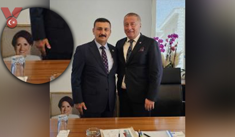 İYİ Partili vekilin fotoğrafında dikkat çeken ‘Meral Akşener’ ayrıntısı