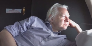 assange-j