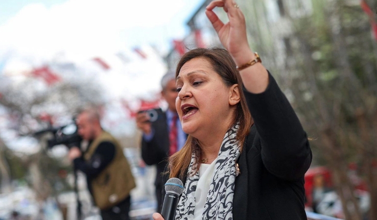 AKP’ye geçeceği iddia ediliyordu… CHP’den Burcu Köksal hamlesi