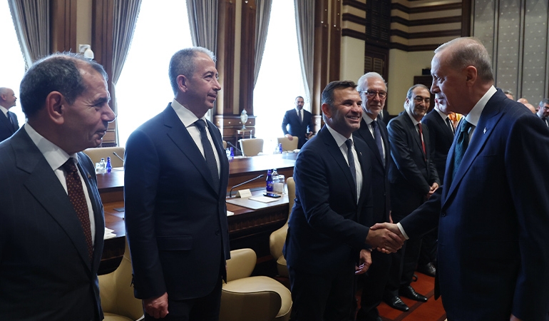 Galatasaray yönetiminden Erdoğan’a ziyaret