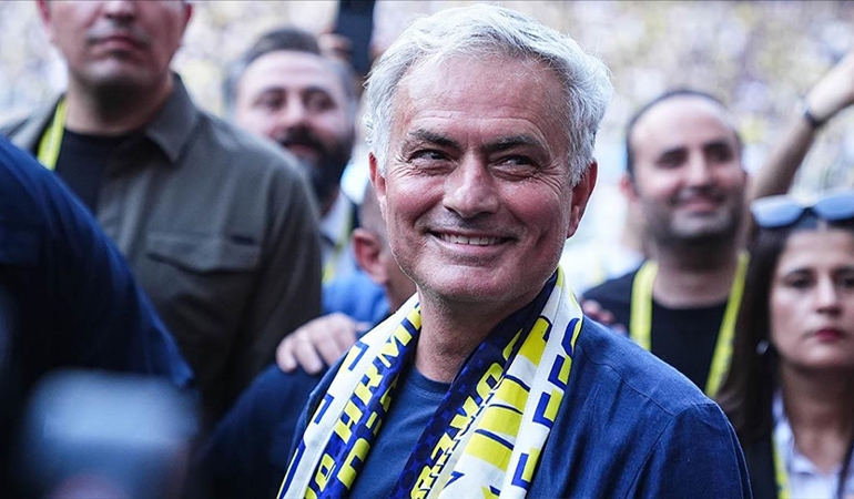 Mourinho’nun teknik ekibi belli oldu