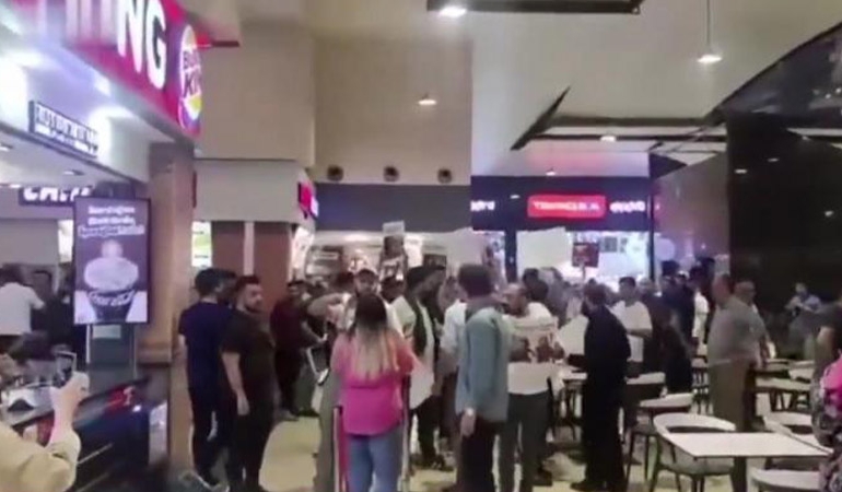 Konya’da İsrail’i protesto eden grup yemek sırası bekleyenlere saldırdı