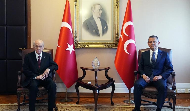Özgür Özel’den Bahçeli’ye ‘ittifak’ çağrısı