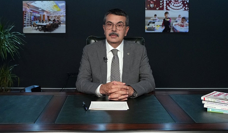 Bakan Tekin’den öğretmenlere: İtinayla uygulamanızı bekliyorum