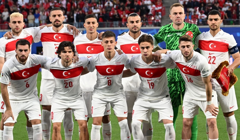 Türkiye-Hollanda maçının hakemi belli oldu