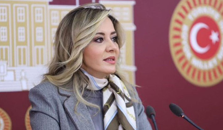 Aylin Cesur, İYİ Parti’den istifa etti
