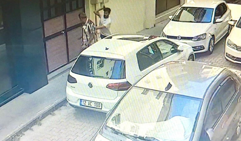 Bingöl’de bıçaklı saldırgan paniği: Ölü ve yaralılar var