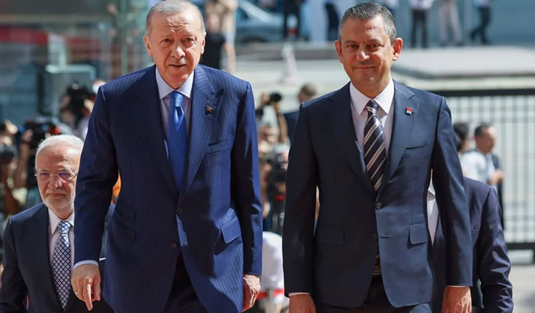 Erdoğan’ın belediyelere karşı hamlesine Özgür Özel’den yanıt